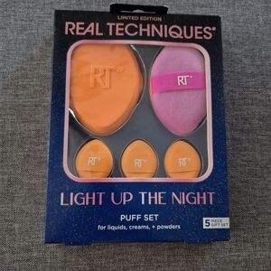 NIB Real Techniques BUNDLE Light Up the Night Puff Set & 2 Make Up Brushes